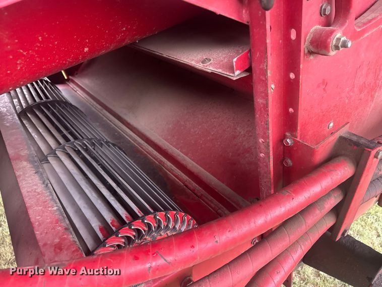 image for item EW4756 1997 Case IH 2188 combine