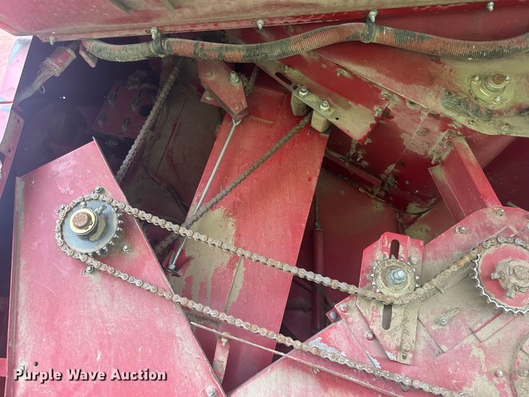 image for item EW4756 1997 Case IH 2188 combine
