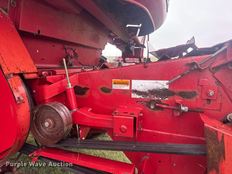 image for item EW4756 1997 Case IH 2188 combine