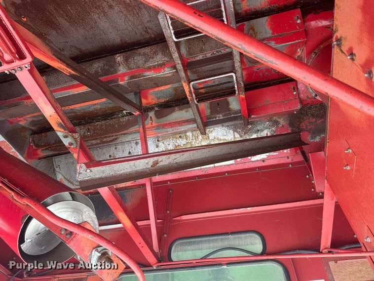 image for item EW4756 1997 Case IH 2188 combine