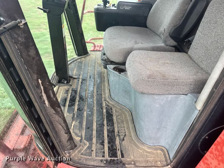 image for item EW4756 1997 Case IH 2188 combine