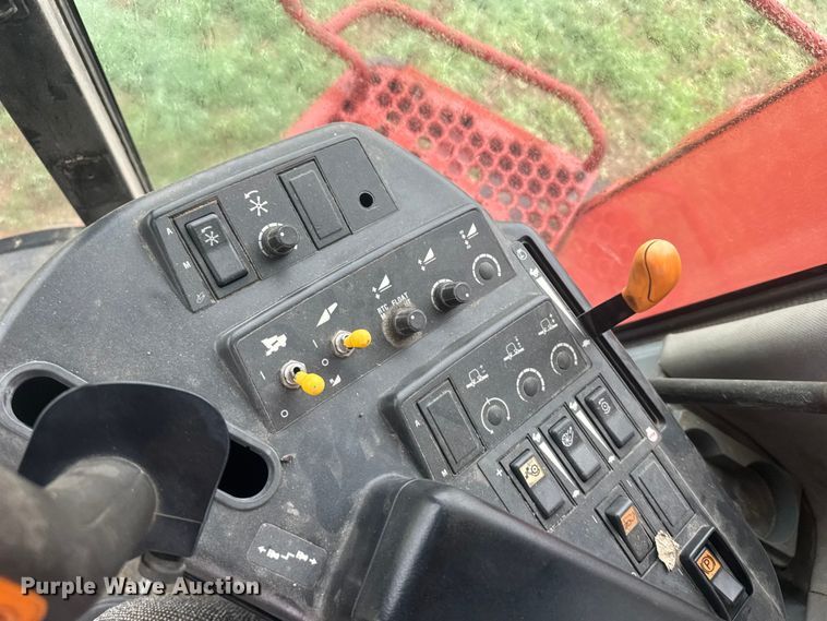 image for item EW4756 1997 Case IH 2188 combine