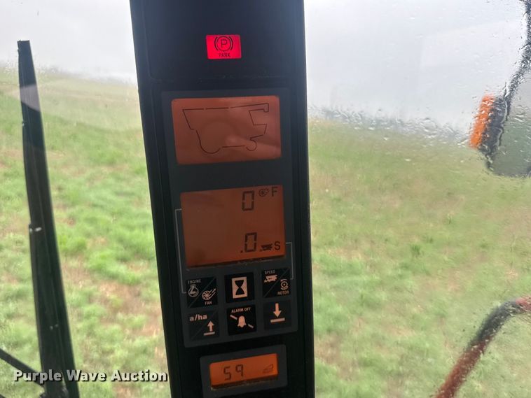 image for item EW4756 1997 Case IH 2188 combine
