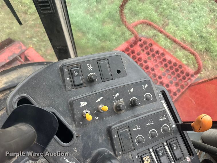 image for item EW4756 1997 Case IH 2188 combine