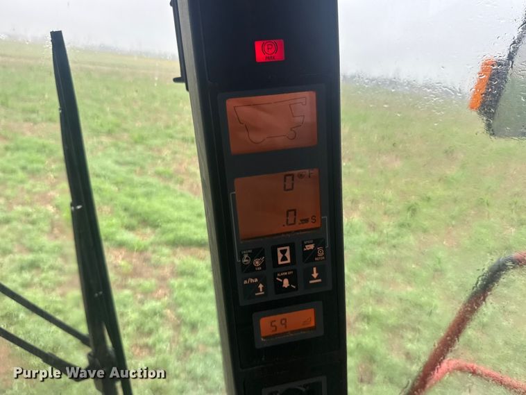 image for item EW4756 1997 Case IH 2188 combine