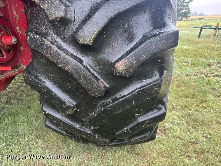 image for item EW4756 1997 Case IH 2188 combine