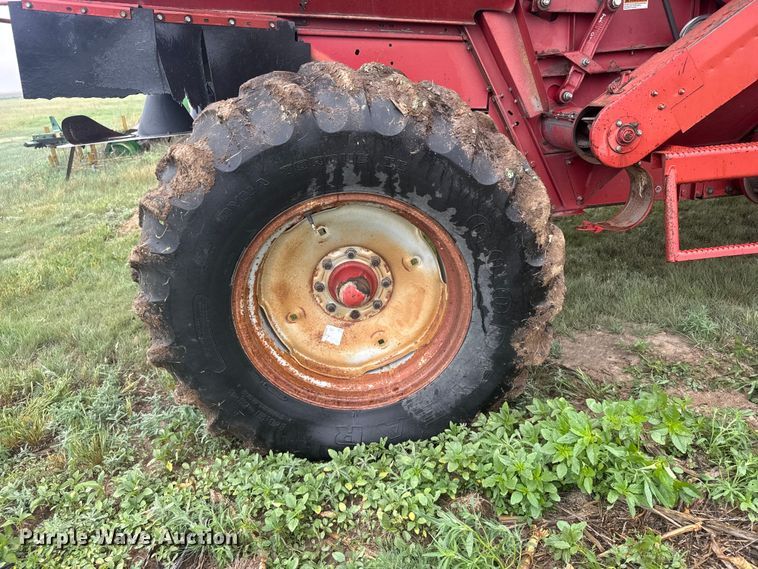 image for item EW4756 1997 Case IH 2188 combine