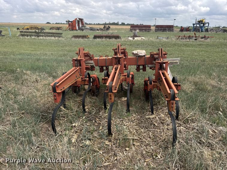 image for item EW4759 Krause field cultivator