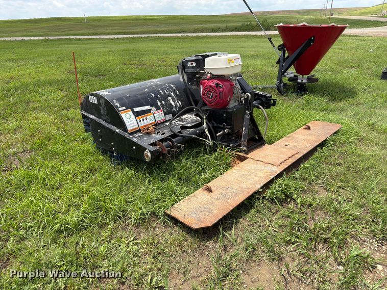 image for item EW4798 Berc 700516-2 skid steer broom