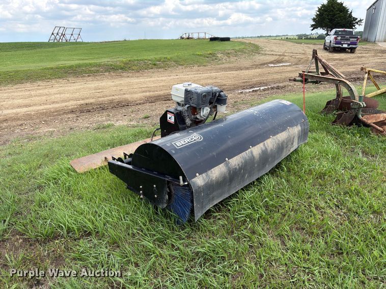 image for item EW4798 Berc 700516-2 skid steer broom