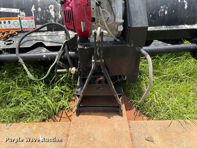 image for item EW4798 Berc 700516-2 skid steer broom