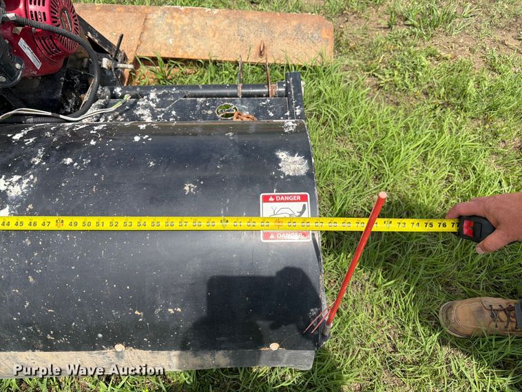 image for item EW4798 Berc 700516-2 skid steer broom