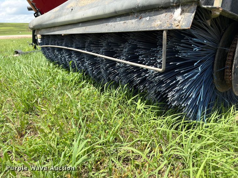 image for item EW4798 Berc 700516-2 skid steer broom