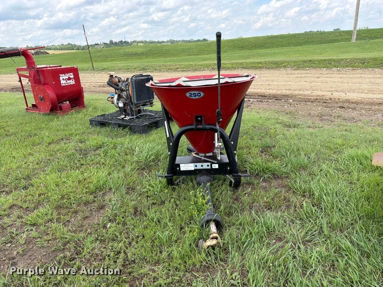 image for item EW4799 Farm Star 250 seeder