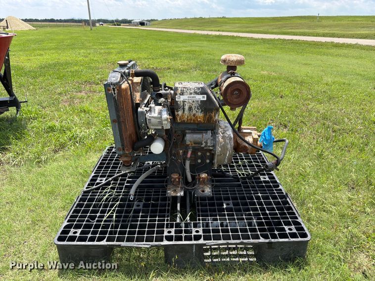 image for item EW4800 Kubota D905-E engine
