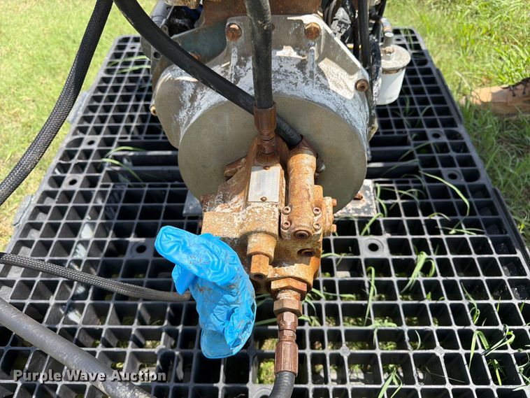 image for item EW4800 Kubota D905-E engine