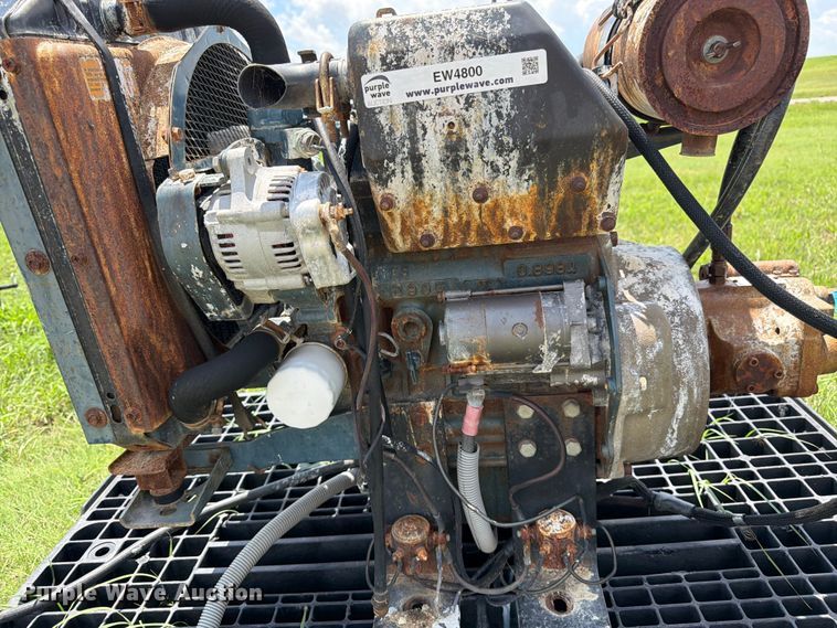 image for item EW4800 Kubota D905-E engine