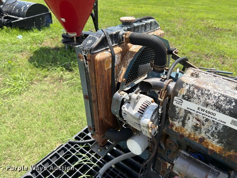 image for item EW4800 Kubota D905-E engine