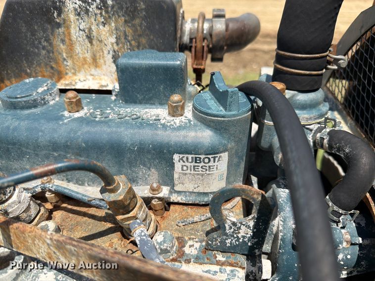 image for item EW4800 Kubota D905-E engine