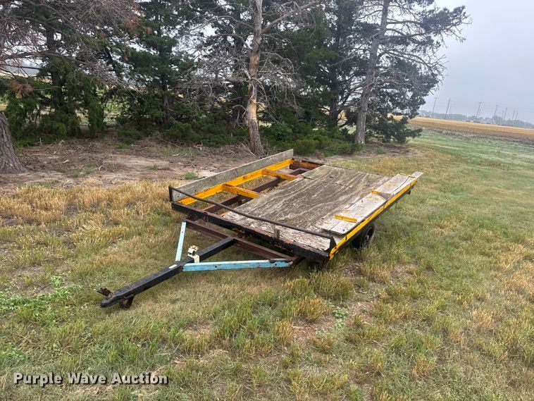 image for item EW4805 International Harvester D72W hay bale trailer