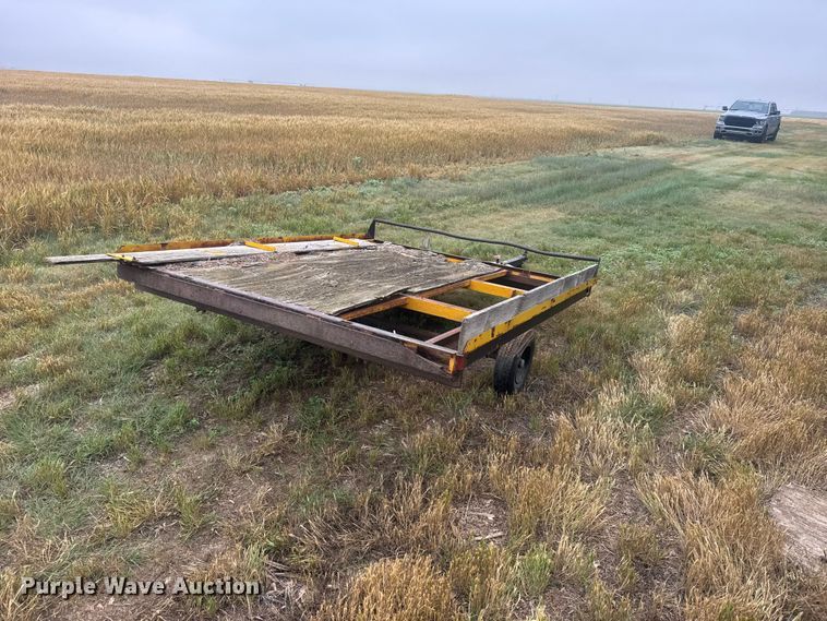 image for item EW4805 International Harvester D72W hay bale trailer