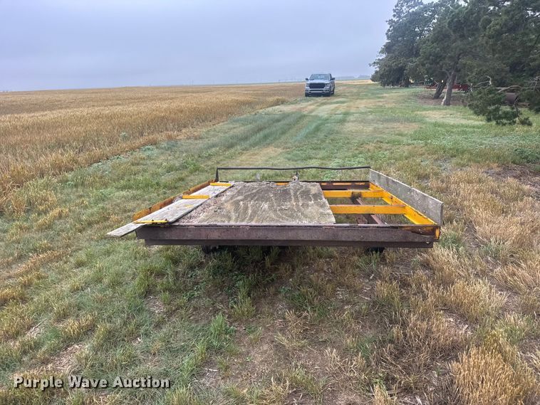 image for item EW4805 International Harvester D72W hay bale trailer