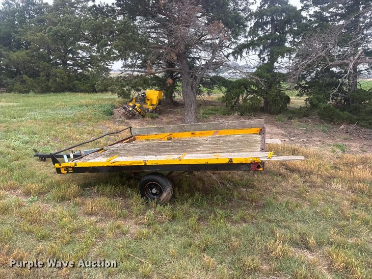 image for item EW4805 International Harvester D72W hay bale trailer