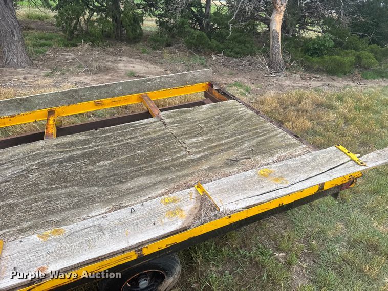 image for item EW4805 International Harvester D72W hay bale trailer