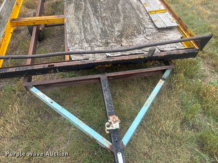 image for item EW4805 International Harvester D72W hay bale trailer
