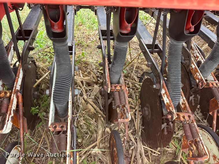image for item EW4806 International 5100 grain drill