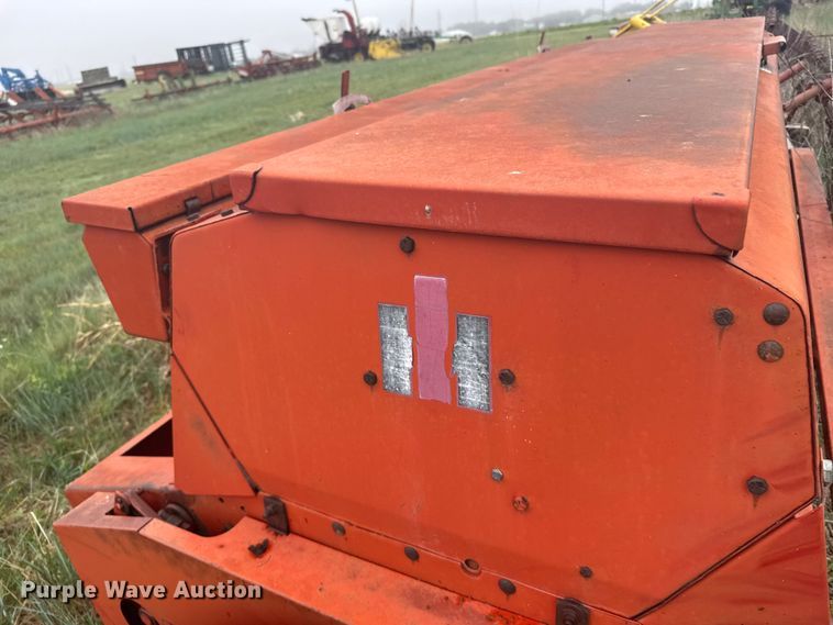 image for item EW4806 International 5100 grain drill
