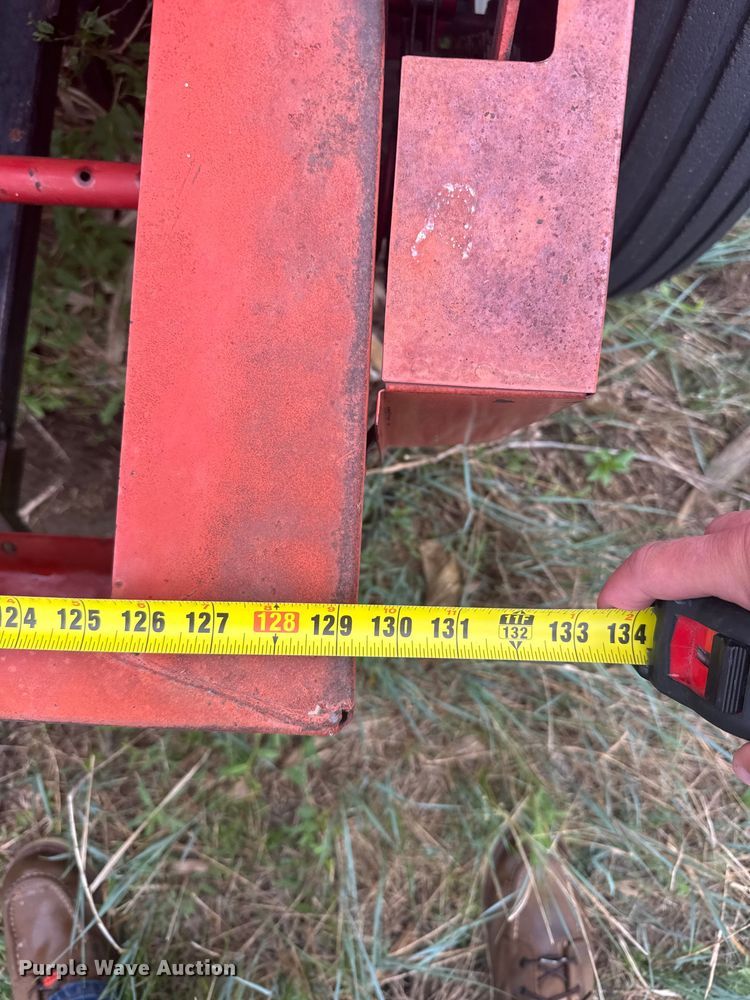 image for item EW4806 International 5100 grain drill