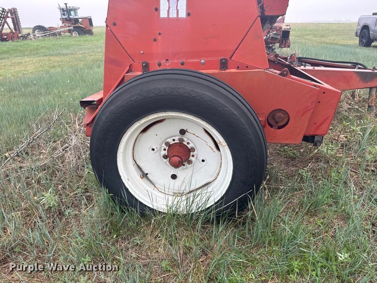 image for item EW4806 International 5100 grain drill