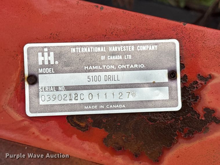 image for item EW4806 International 5100 grain drill