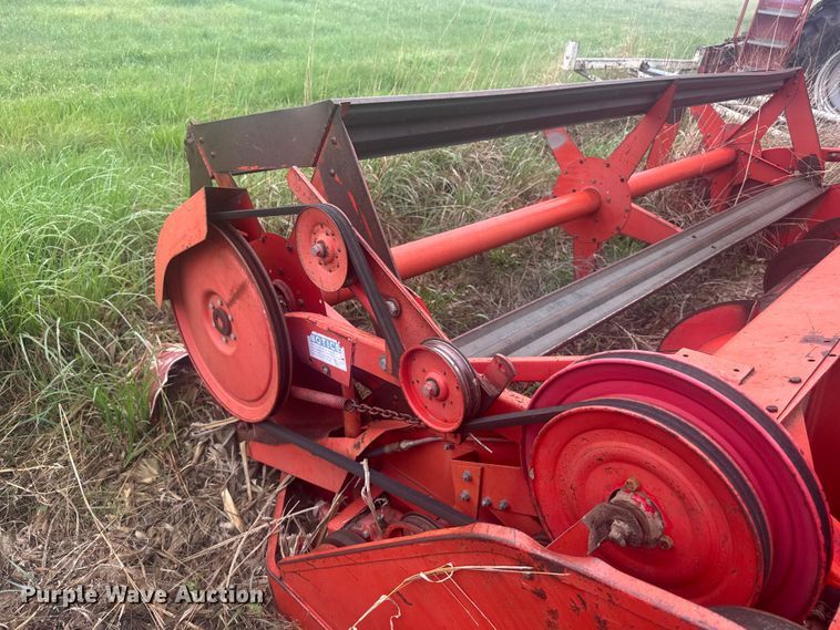 image for item EW4808 Massey-Ferguson 1167 combine