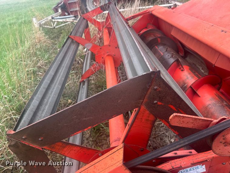 image for item EW4808 Massey-Ferguson 1167 combine