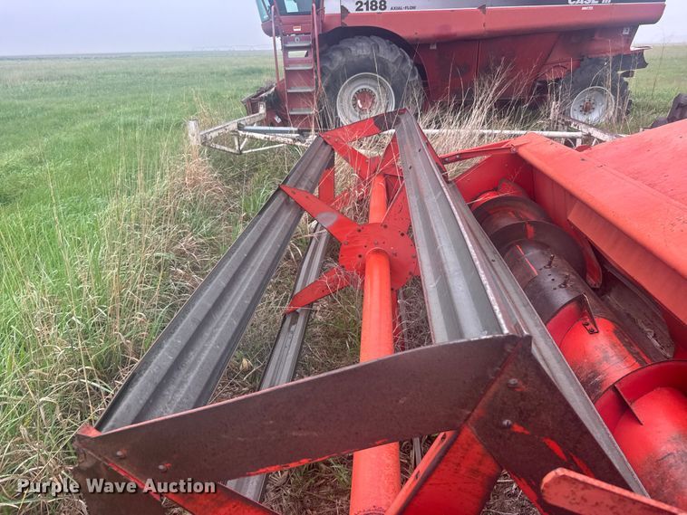 image for item EW4808 Massey-Ferguson 1167 combine
