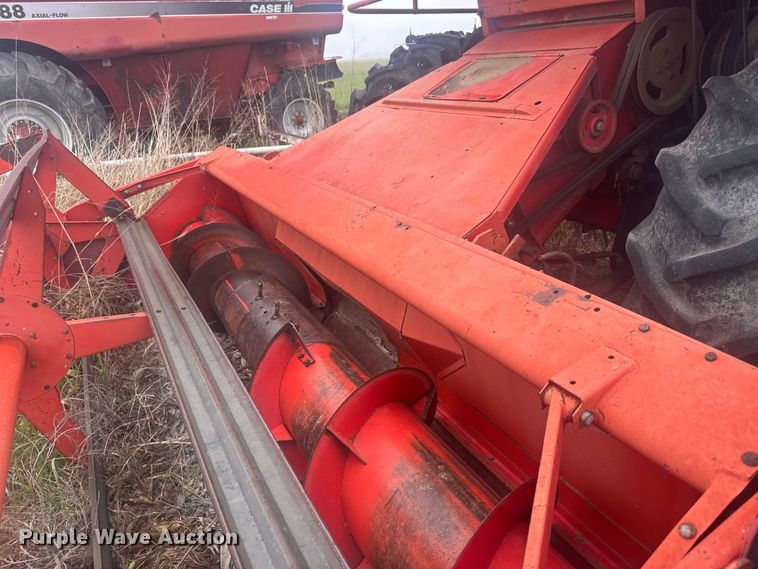 image for item EW4808 Massey-Ferguson 1167 combine