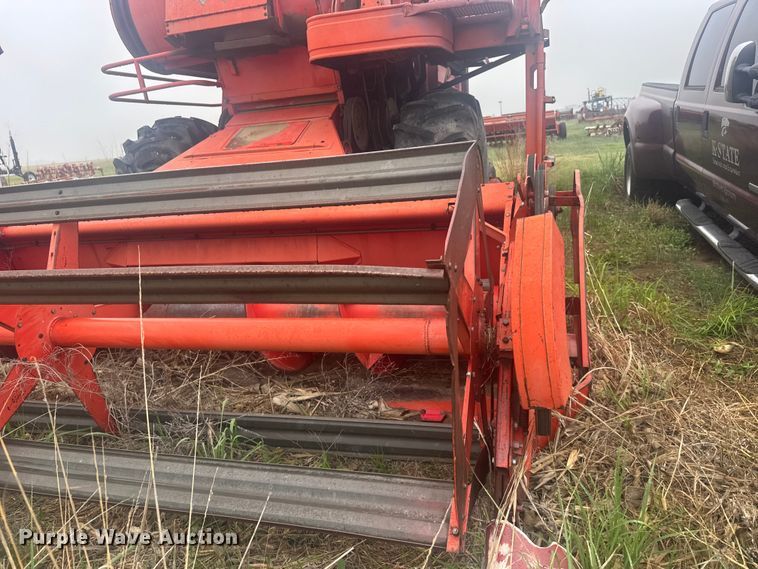 image for item EW4808 Massey-Ferguson 1167 combine