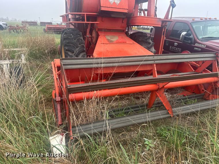 image for item EW4808 Massey-Ferguson 1167 combine
