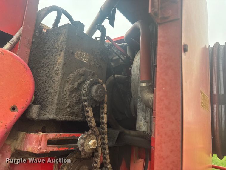 image for item EW4808 Massey-Ferguson 1167 combine