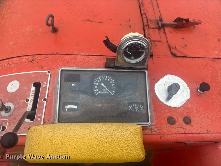 image for item EW4808 Massey-Ferguson 1167 combine