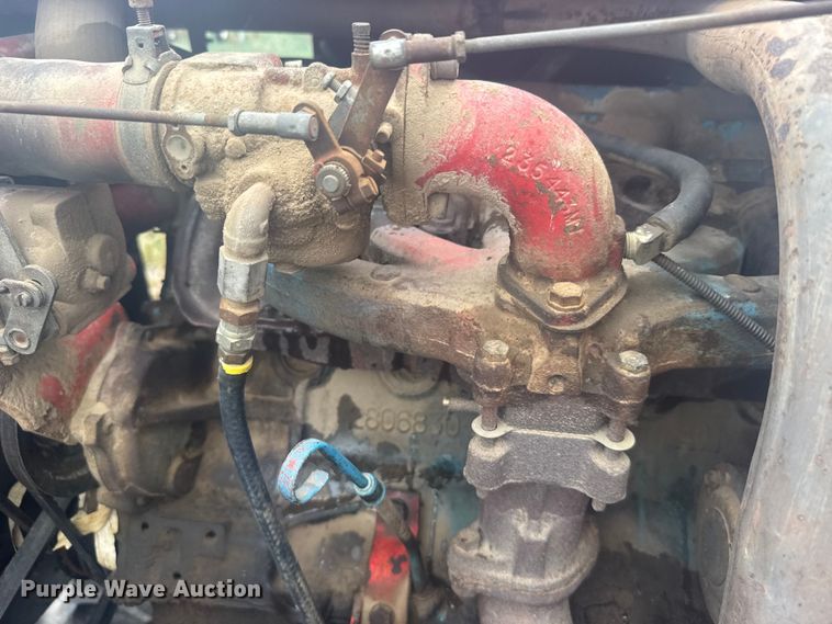 image for item EW4808 Massey-Ferguson 1167 combine