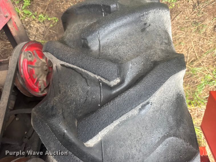image for item EW4808 Massey-Ferguson 1167 combine