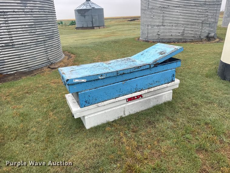 image for item EW4810 (2) tool boxes