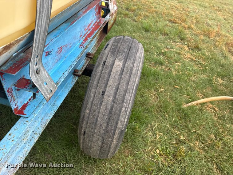 image for item EW4813 Nurse tank trailer