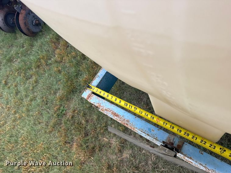 image for item EW4813 Nurse tank trailer