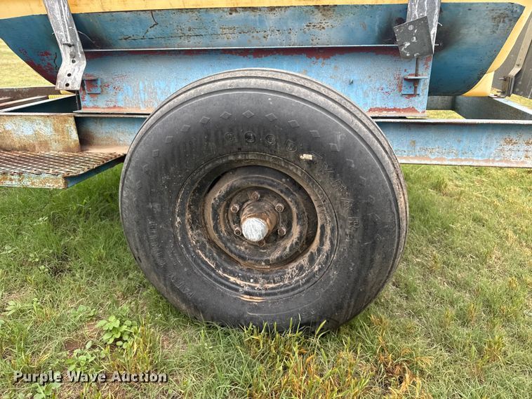 image for item EW4813 Nurse tank trailer