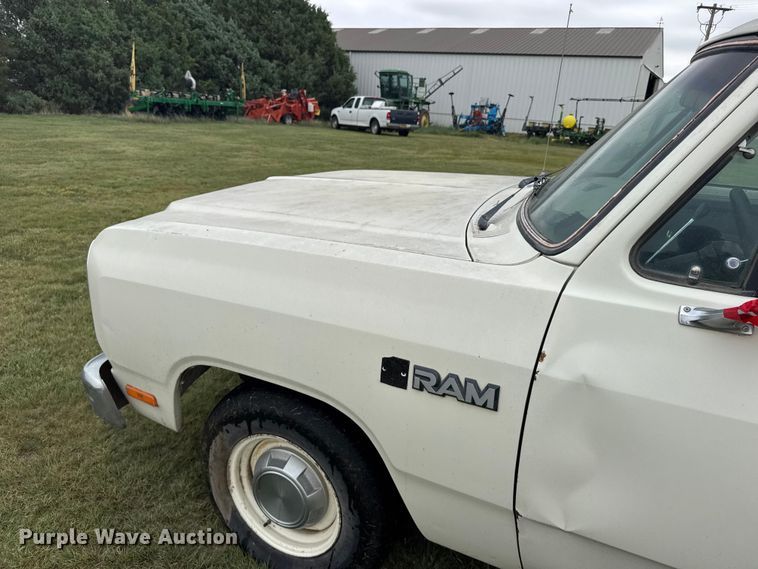 image for item EW4817 1987 Dodge D150 pickup truck