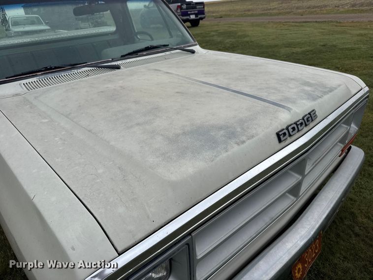 image for item EW4817 1987 Dodge D150 pickup truck
